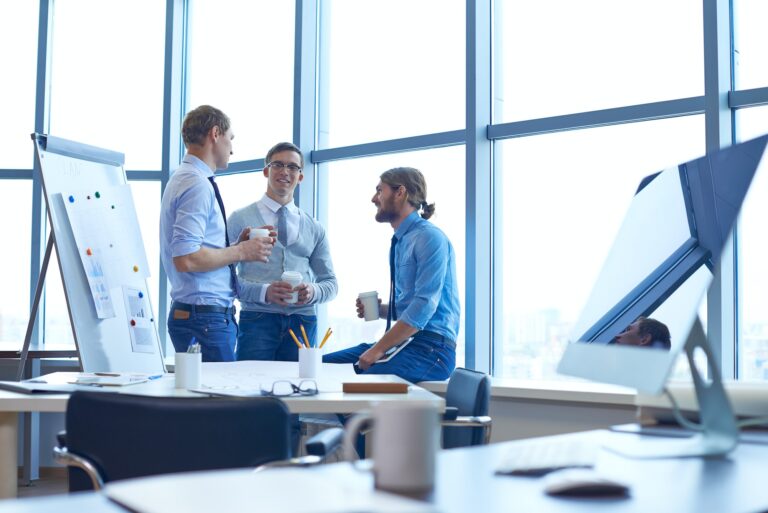 businessmen-consulting
